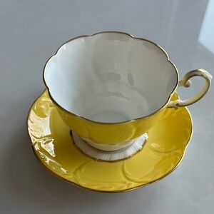 PARAGON Double Warrant Tea Cup and Saucer. Yellow Flower Petal with Gold Gilt.